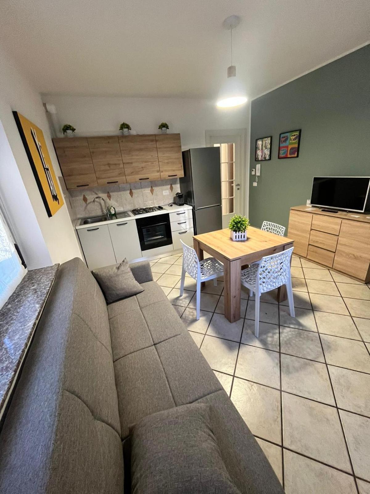Appartamento In Villa Nico'S Home Gallarate Luaran gambar