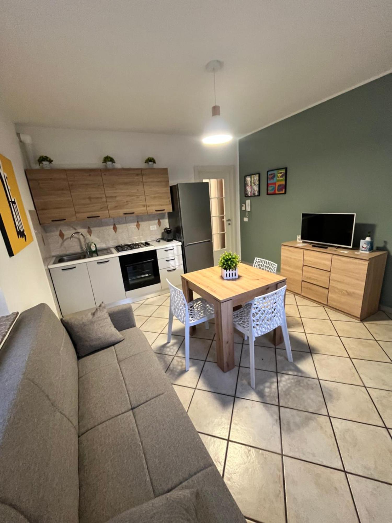 Appartamento In Villa Nico'S Home Gallarate Luaran gambar
