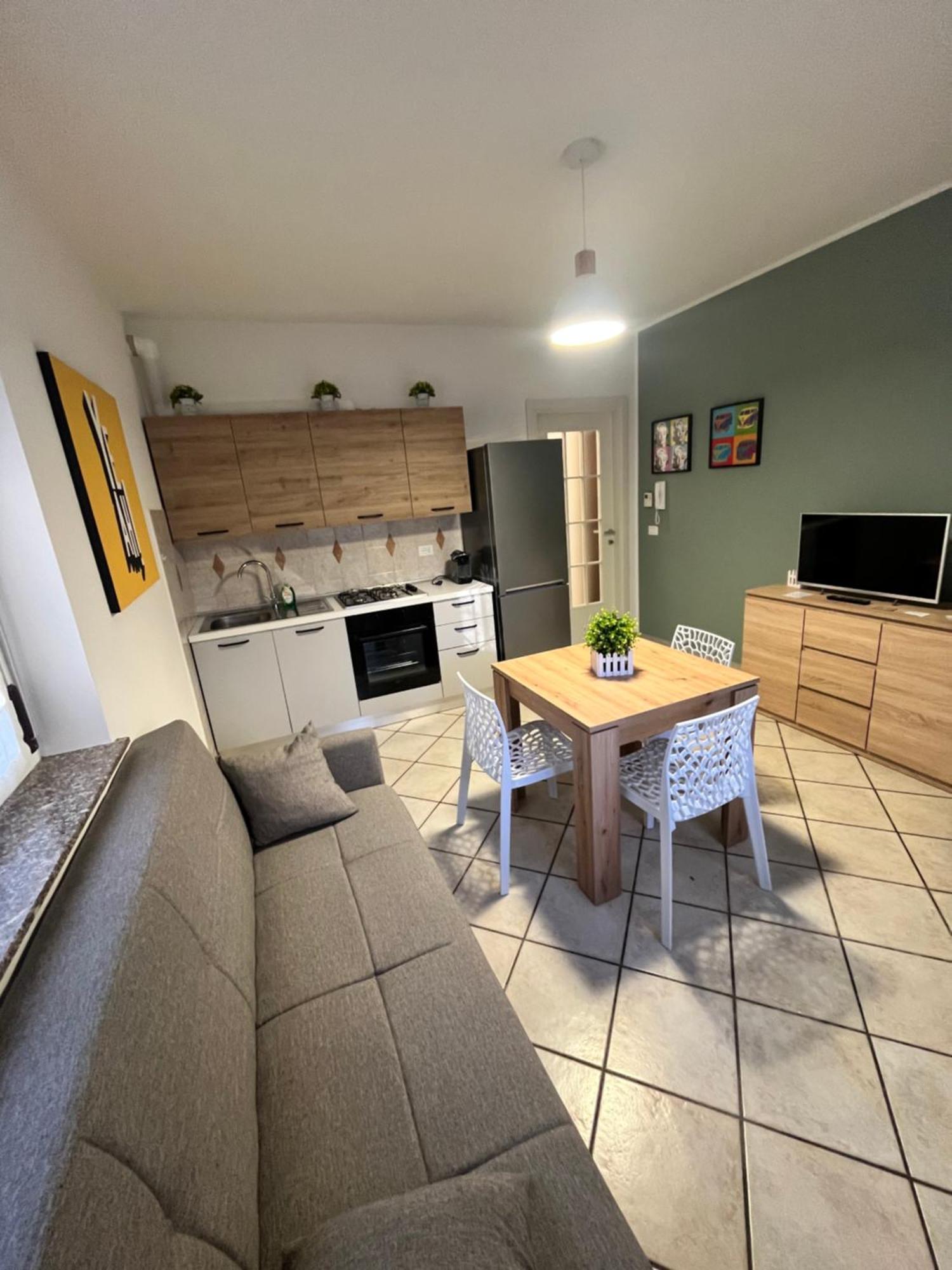 Appartamento In Villa Nico'S Home Gallarate Luaran gambar